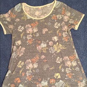 LuLaRoe Small Classic Tee